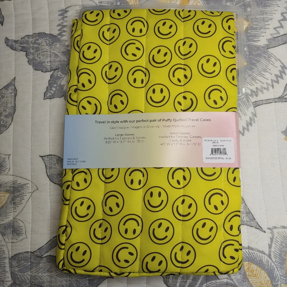 Smiley Face Quilted Tech / Laptop Case